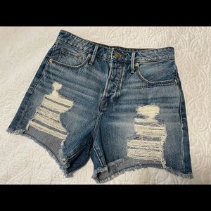 NWOT Good American Bombshell shorts